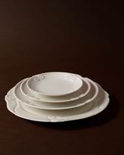 Load image into Gallery viewer, Spiral Bread Plate
