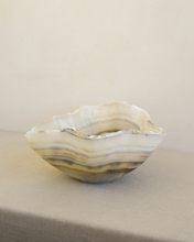 Load image into Gallery viewer, Sorrento Onyx Bowl
