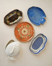 Load image into Gallery viewer, Cobalt Blue Fish Platter
