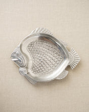 Load image into Gallery viewer, Modern Metal Fish Serving Tray
