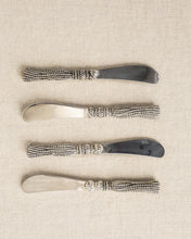 Load image into Gallery viewer, Silver Tassel Spreader Set
