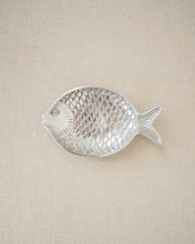 Load image into Gallery viewer, Medium Metal Fish Tray
