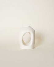 Load image into Gallery viewer, Elsie Vase in Raw Blanc
