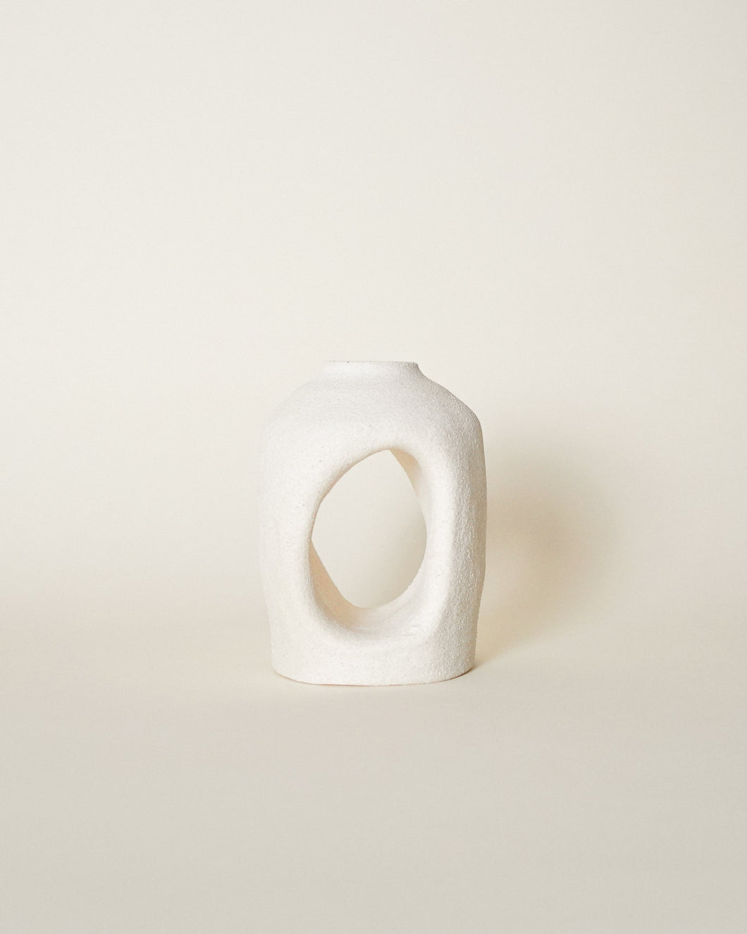 Elsie Vase in Raw Blanc