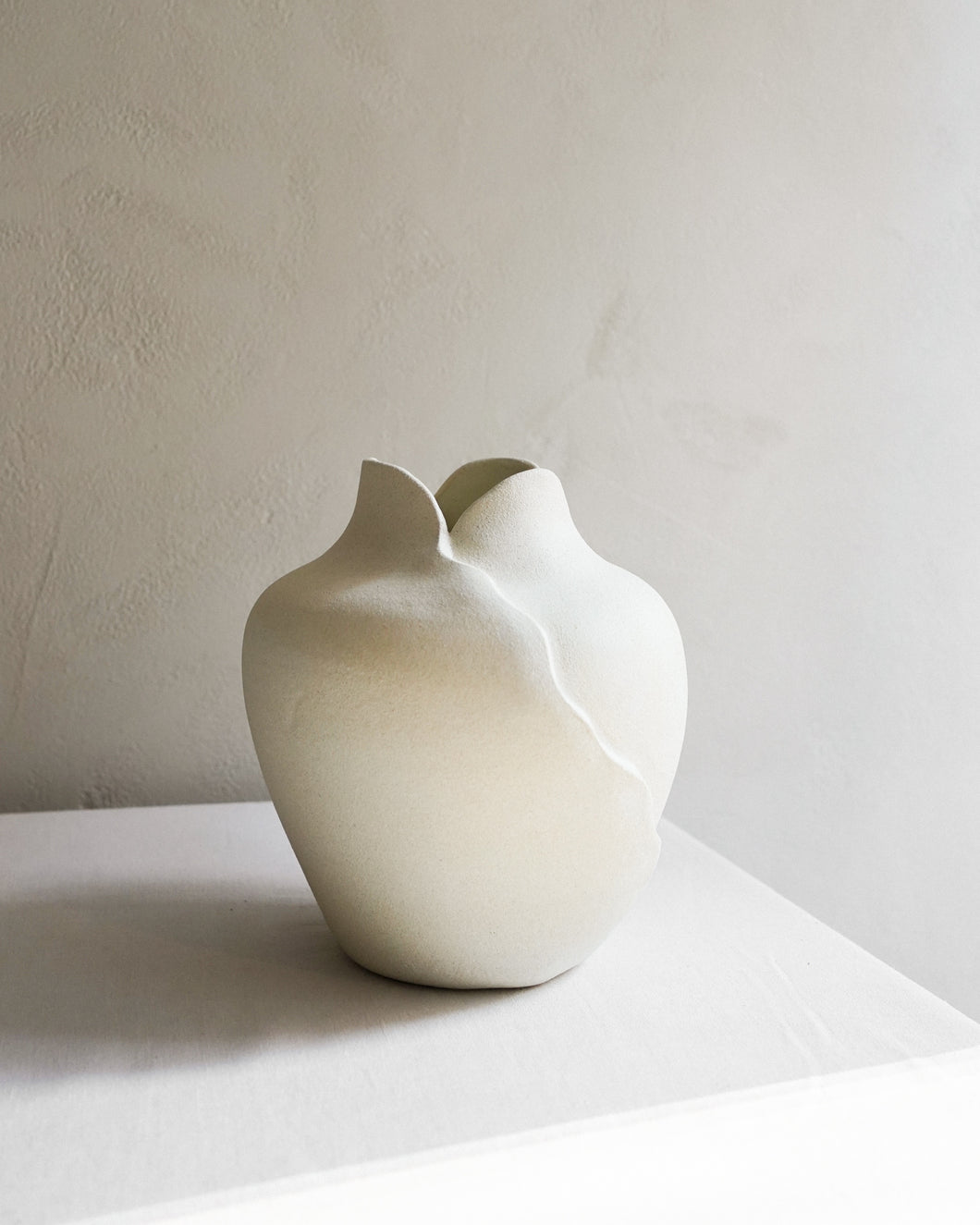 Amelia Vase in Blanc