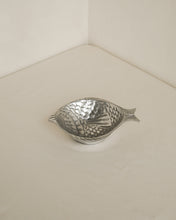 Load image into Gallery viewer, Scaled Fish Dish
