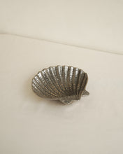 Load image into Gallery viewer, Scallop Shell Serving Dish
