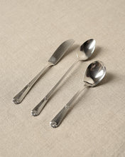 Load image into Gallery viewer, Vintage Flatware 91 pc Set
