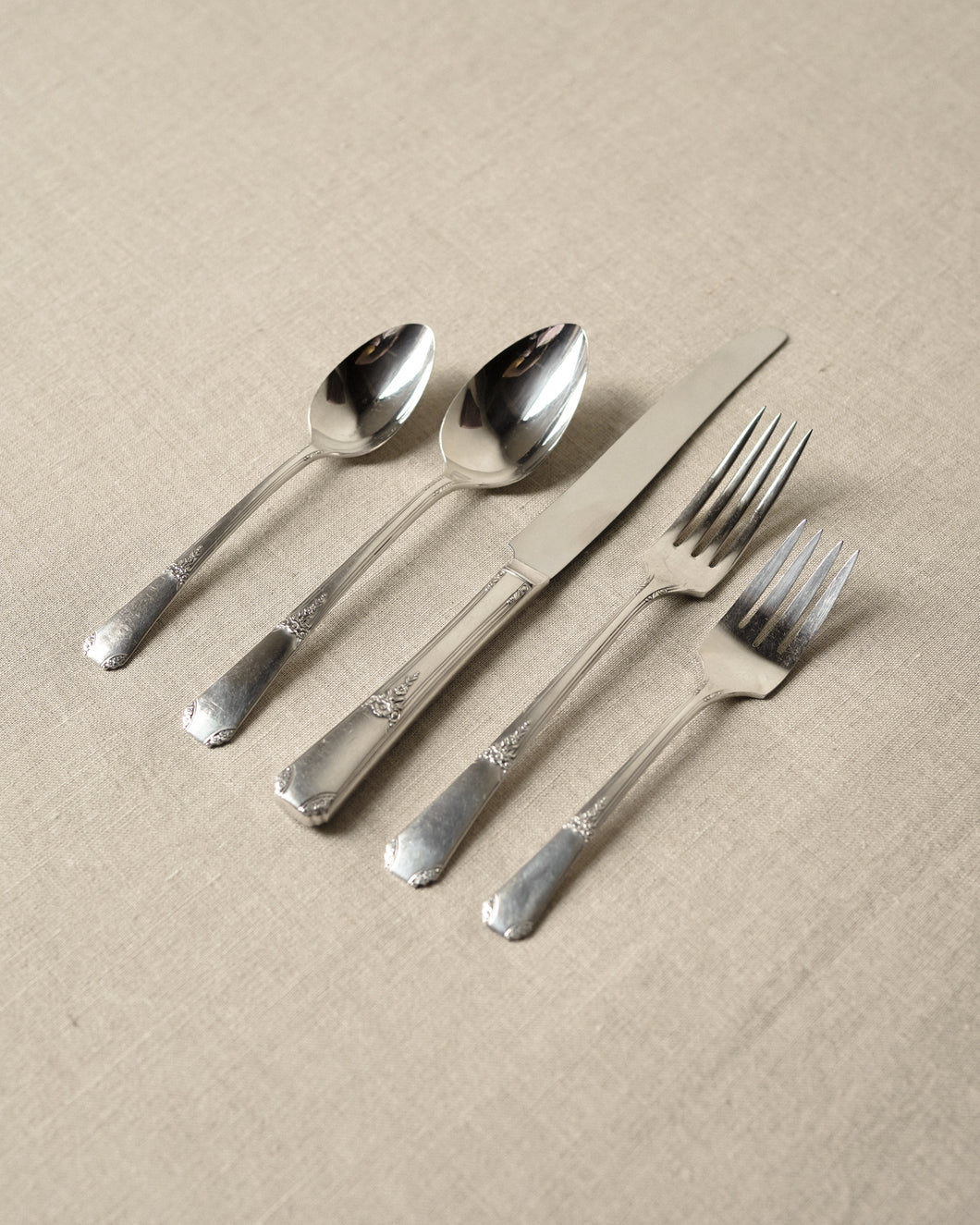 Roger Silverware 48 pc Set