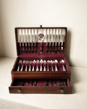 Load image into Gallery viewer, Vintage Flatware 91 pc Set
