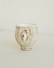 Load image into Gallery viewer, Vincent Mug I
