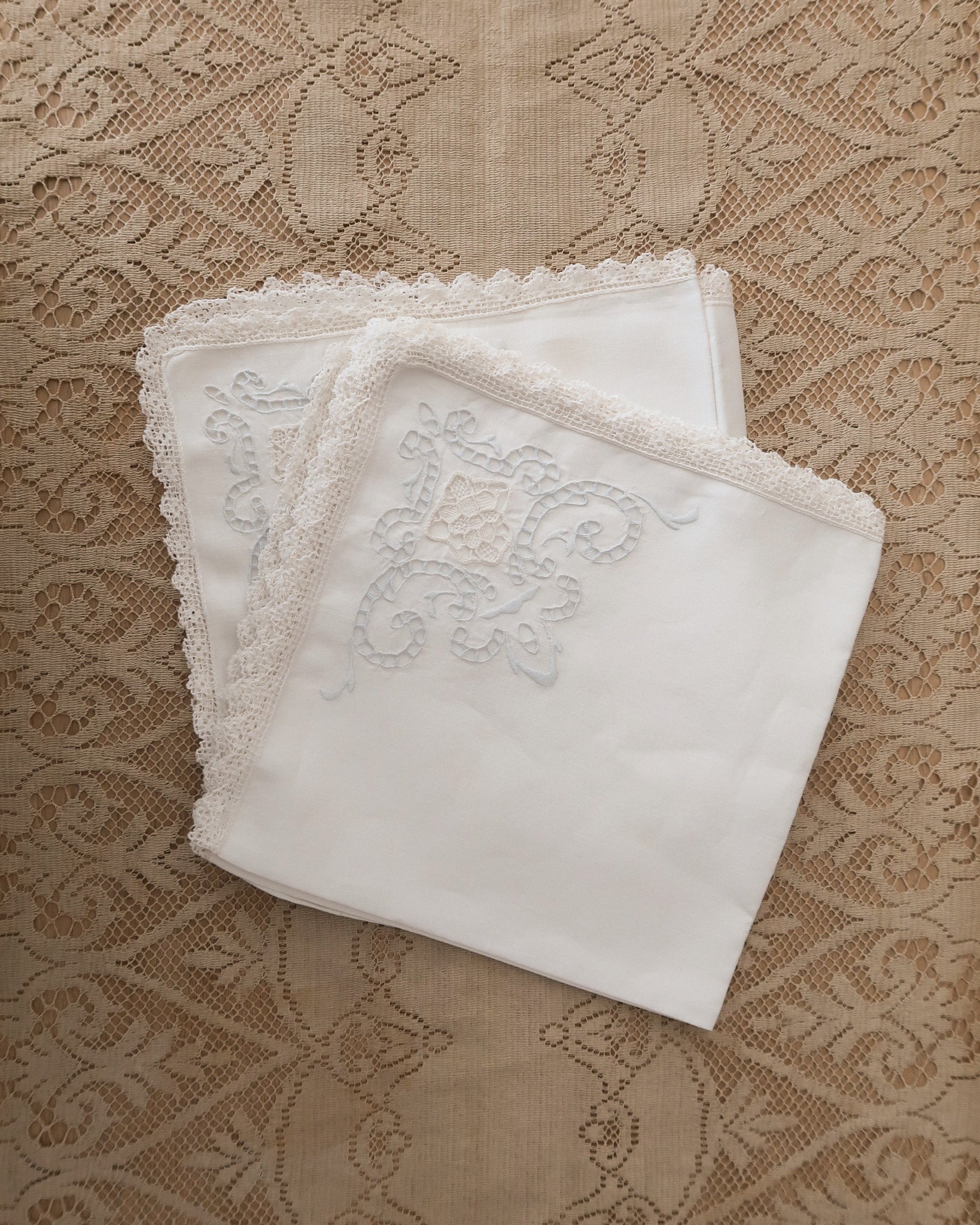 Ivory Embroidered Napkin Set