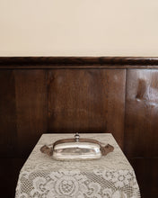 Load image into Gallery viewer, Sharp Scalloped Butter Dish
