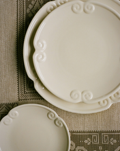 Load image into Gallery viewer, Spiral Bread Plate
