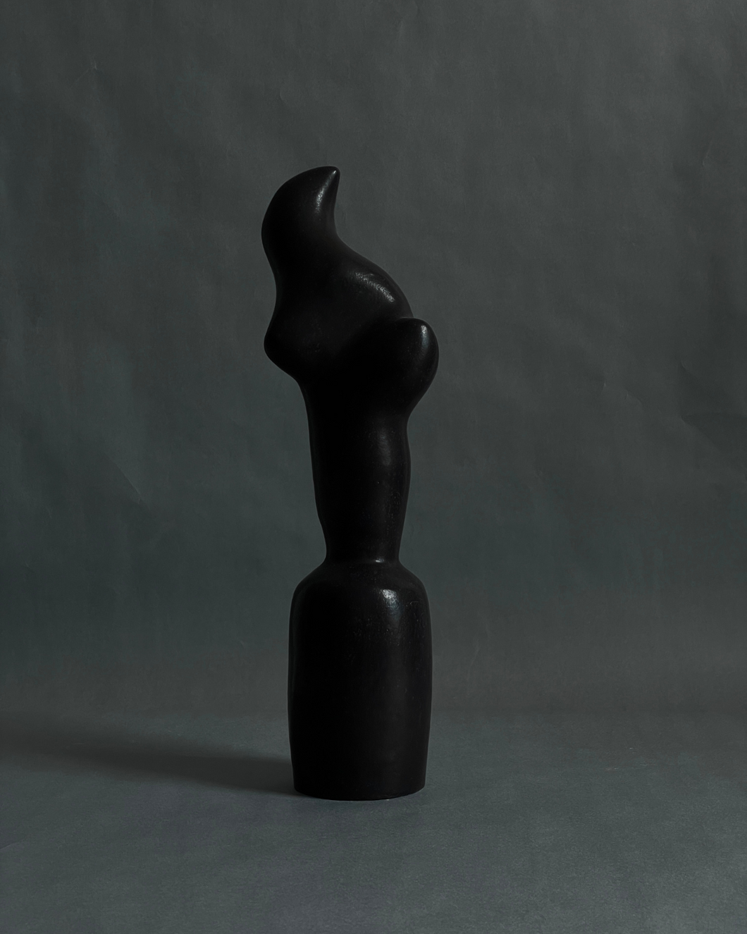 PEDESTAL XIV by Zeynep Boyan