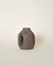 Load image into Gallery viewer, Elsie Vase in Earth
